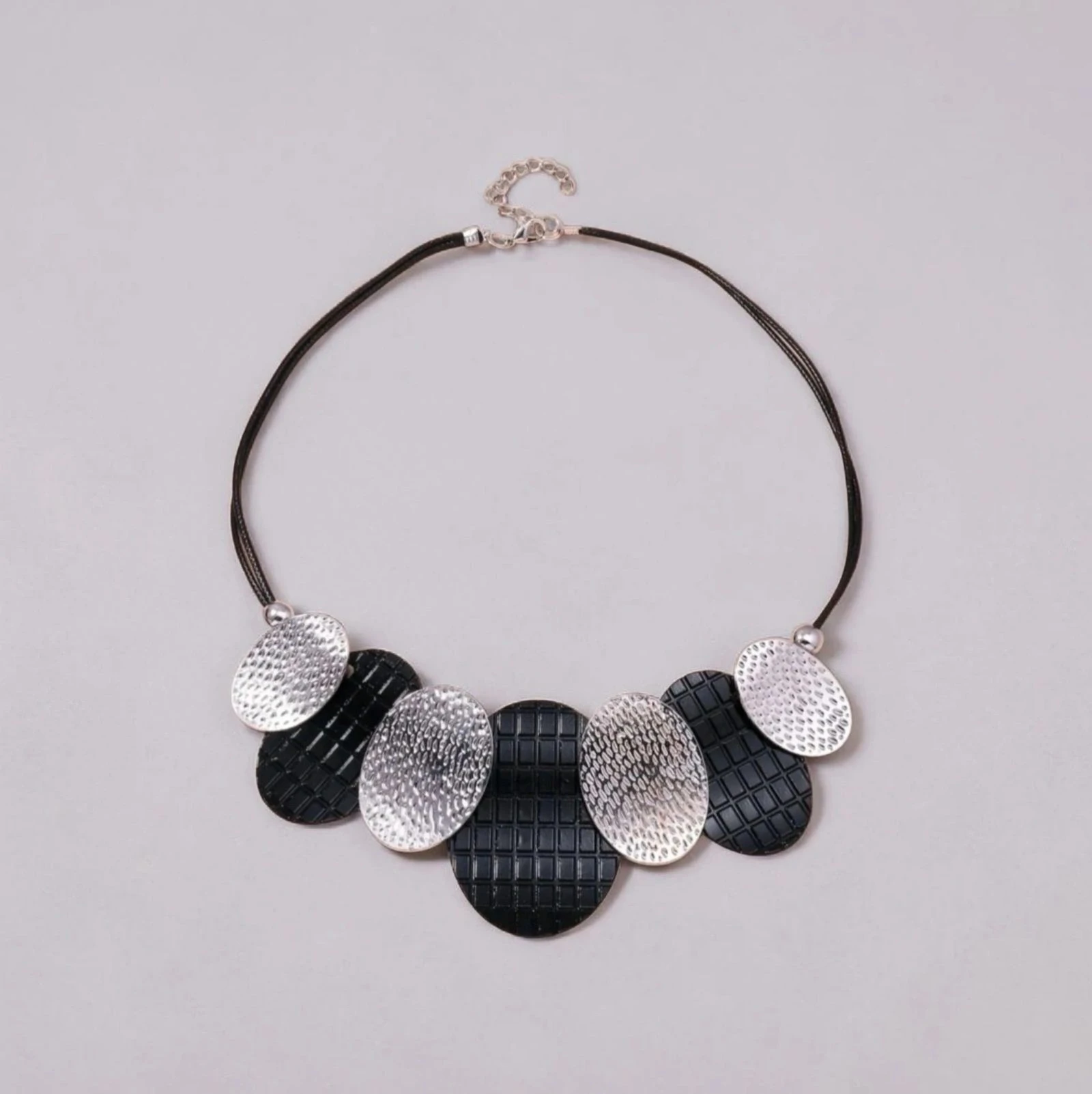 Collar